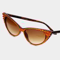 Image 6 of Vintage Cat Eye Sunglasses with Rhinestone Embellishments – Glamorous Retro Shades