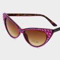 Image 8 of Vintage Cat Eye Sunglasses with Rhinestone Embellishments – Glamorous Retro Shades