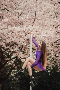 CHERRY BLOSSOM POLE PHOTO SESSIONS