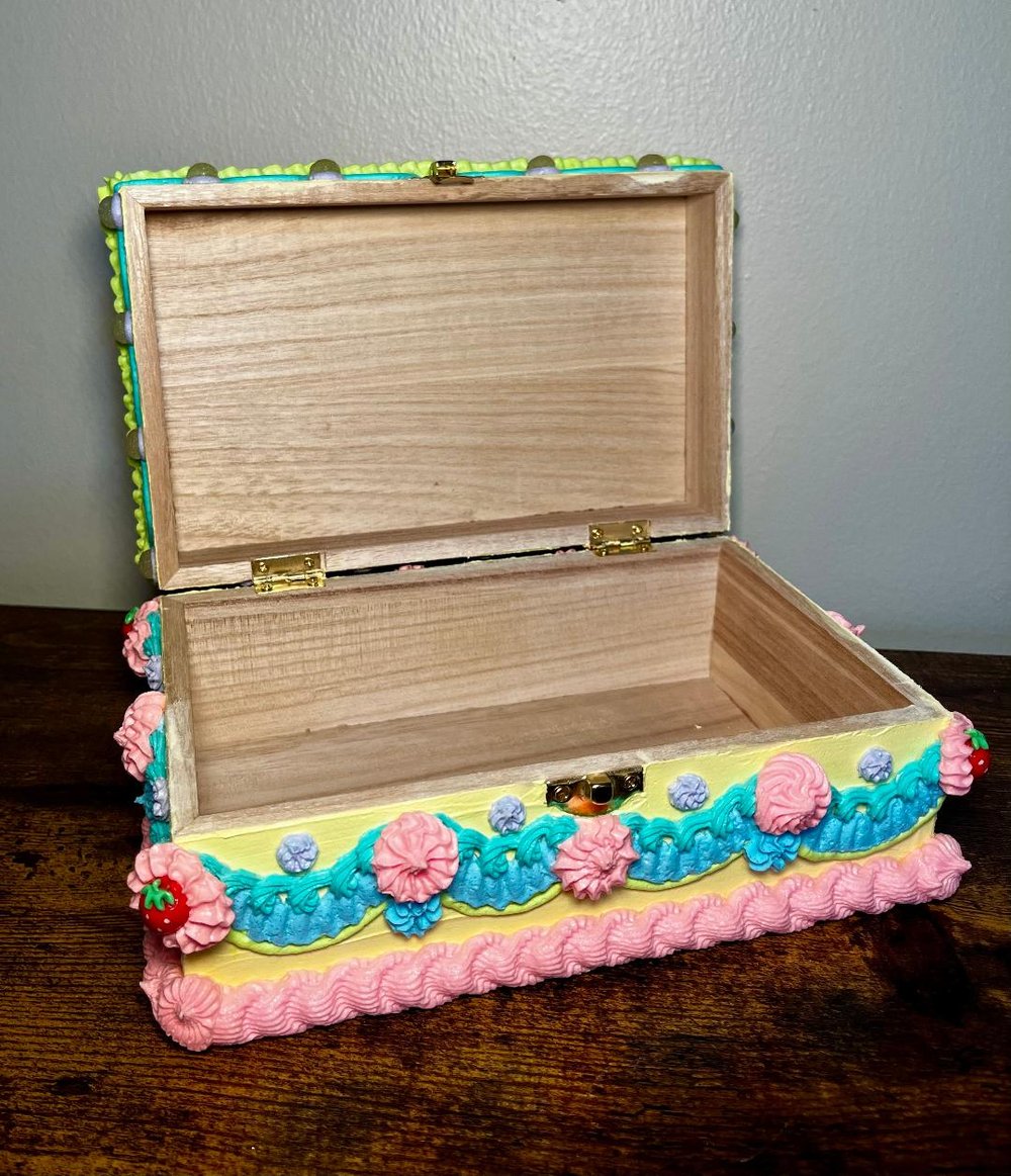 Image of Rainbow Dream Cake Box