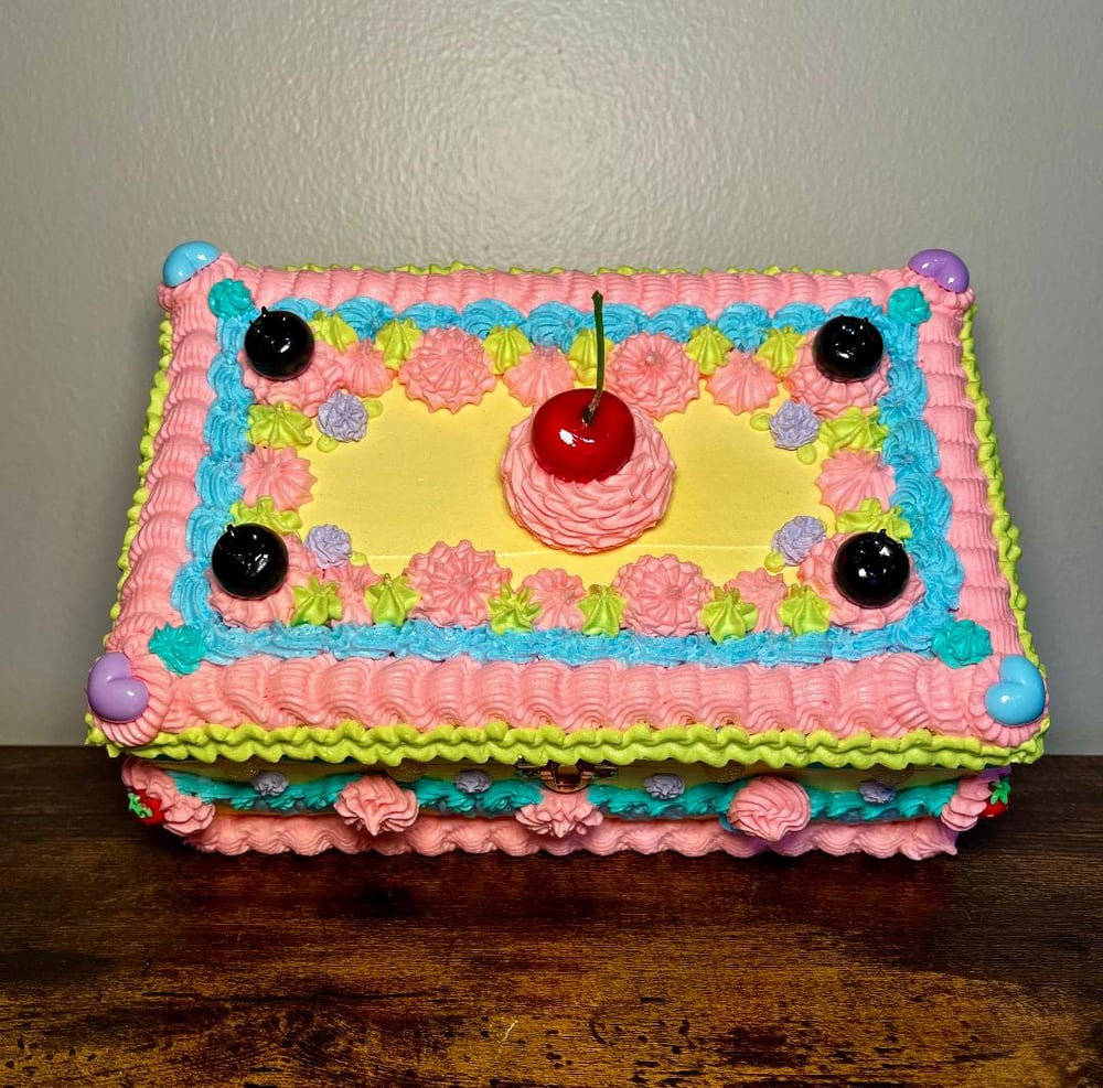 Image of Rainbow Dream Cake Box
