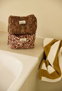 Image 2 of Neceser Trousse de Toilette Arabesque Bordeaux