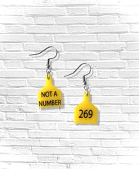 TAG HOOK EARRINGS