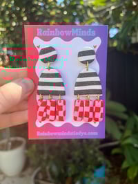 Retro check earrings 