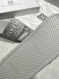 Image 3 of Mens Giveaway Sliders (1:1)