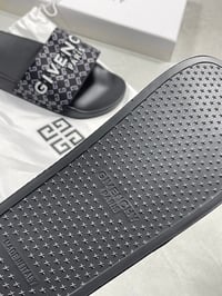 Image 4 of Mens Giveaway Sliders (1:1)