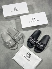 Image 1 of Mens Giveaway Sliders (1:1)