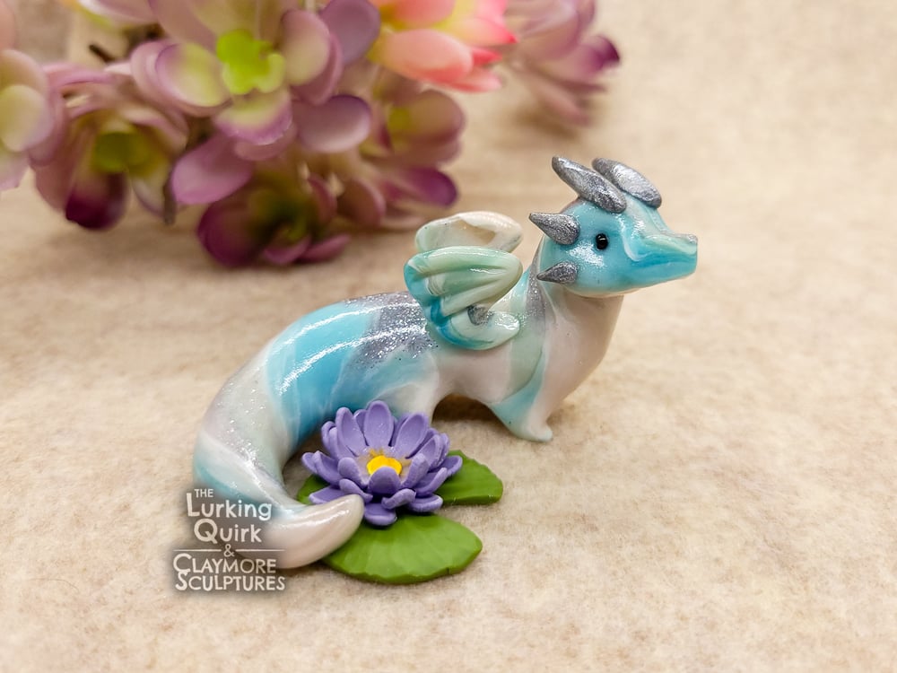 Small Marbled Water Lily Dragon