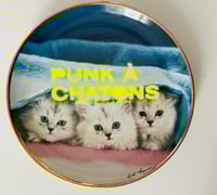 Image 1 of Assiette PUNK À CHATONS