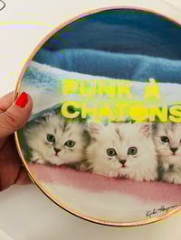 Image 2 of Assiette PUNK À CHATONS