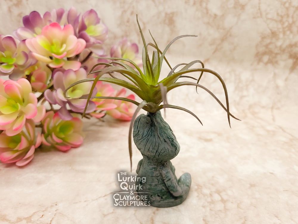 Small Plant Sprite - Dark Air Plant