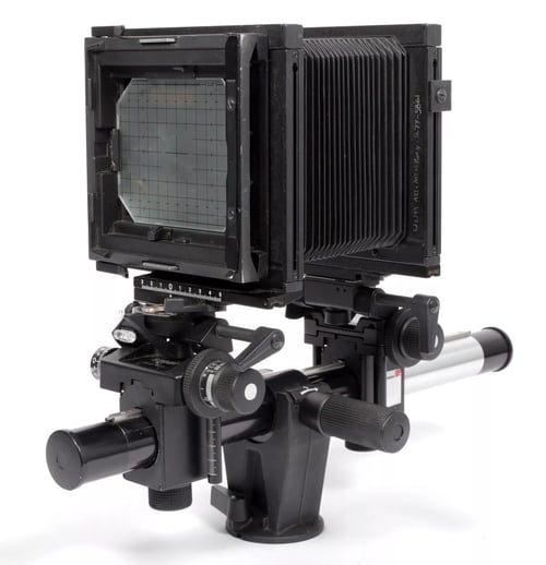 Image of Sinar F2 4X5 Camera with Schneider 210mm F5.6 MC lens + holders + film #0286