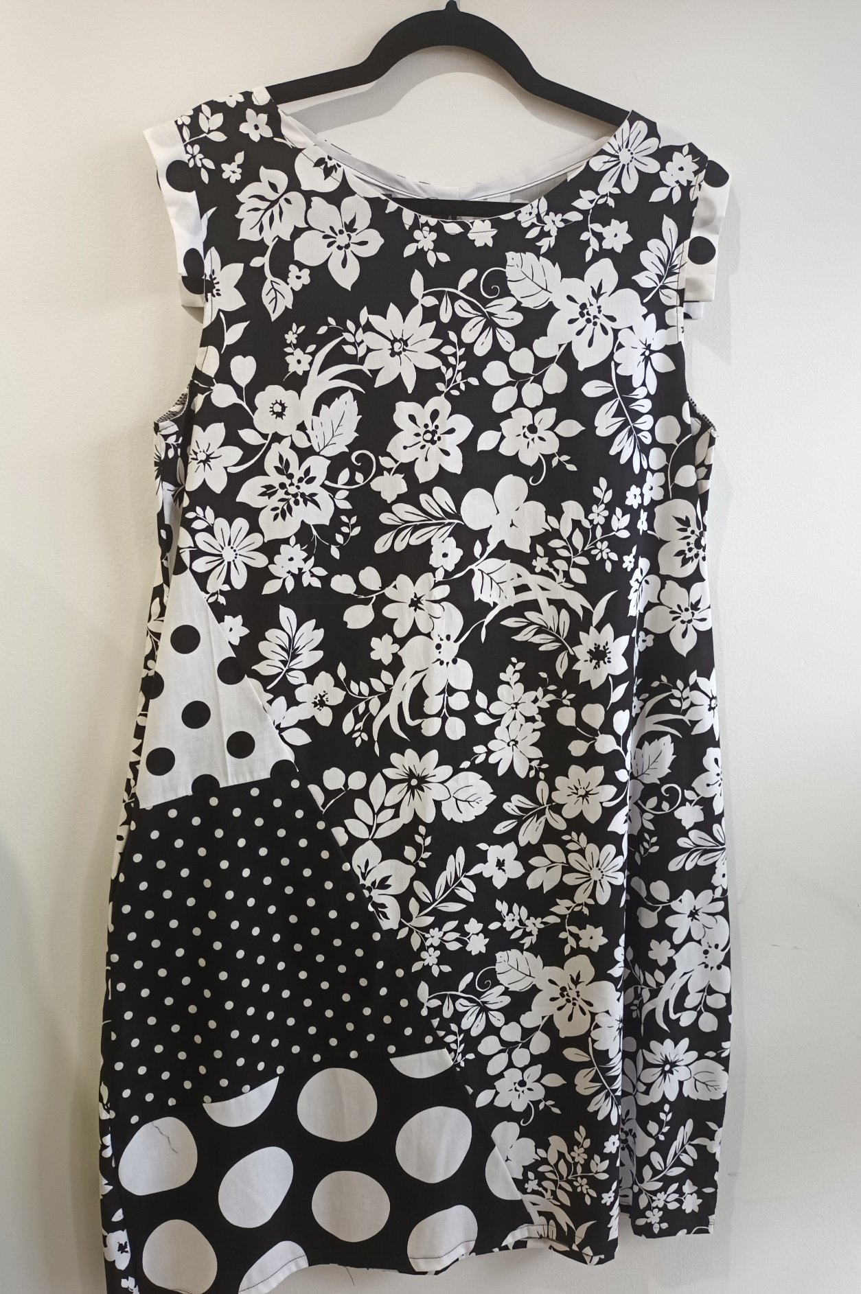 Image of black and white flower print dress