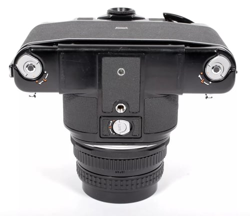 Image of Pentax 67 MLU 6X7 camera with metered prism and LATE SMC 90mm F2.8 lens #0284