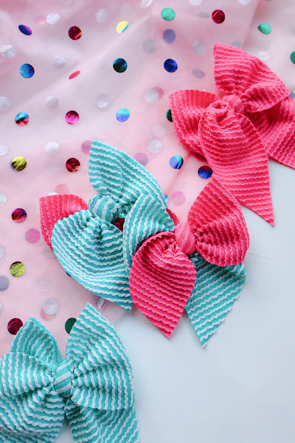 Image of COLORBLOCK GOLDIE BOWS
