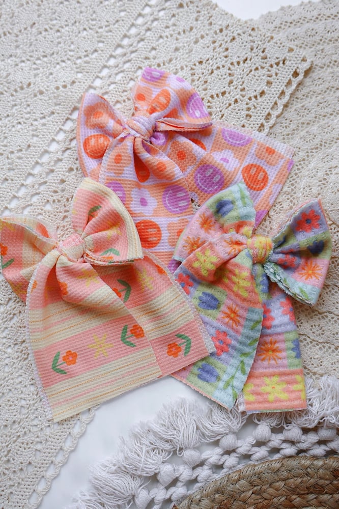 Image of LONGTAIL BLOOMIE BOW BUNDLE - APRIL