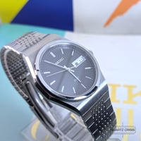 Image 5 of 1993 Seiko Spirit Quartz Texture Dial Day-Date (7N93-7000)
