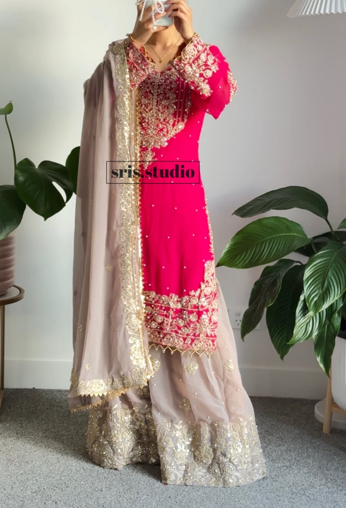 Image of Raani pink three pice kurtha set
