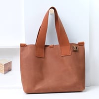 Image 1 of Bag 019 in vintage light reddish brown