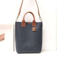 Image 1 of Two-way Bucket small in navy