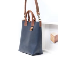 Image 4 of Two-way Bucket small in navy