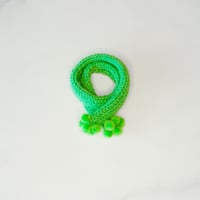 Image 2 of Nineteen zero six Friends and Fools exclusive - Knitted scarf with pompoms - Green