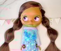 Image 2 of Nineteen zero six Friends and Fools exclusive - Knitted scarf with pompoms - Baby blue