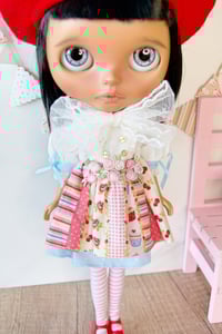 Image 1 of Nineteen zero six Friends and Fools exclusive Cupcake Outfit