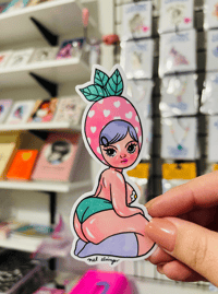 Strawberry Peach - Vinyl Sticker