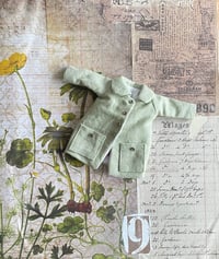 Image 5 of Nineteen zero six Daisy linen coat in Green