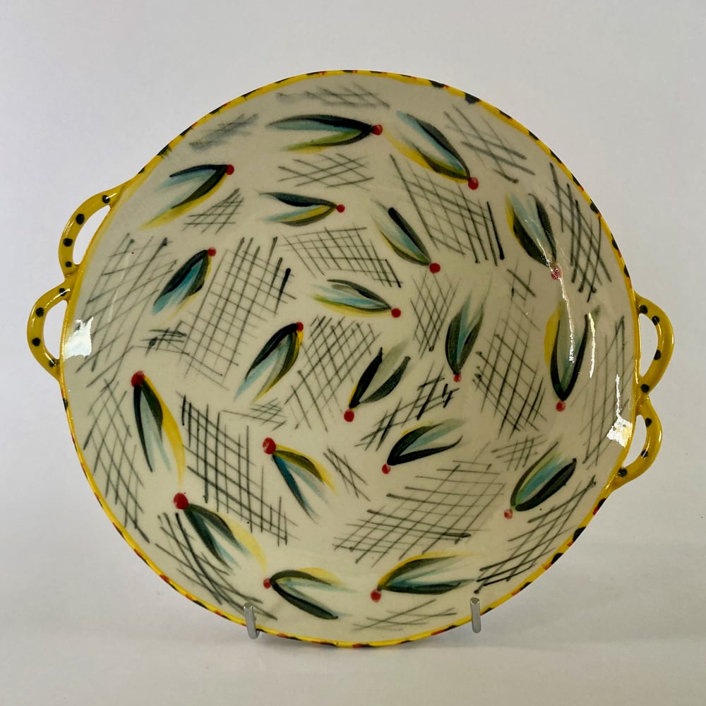 Image of Dishes with handles