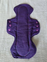 Image 4 of Linen Heavy Absorbency Pad Set - Purple