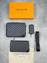 Image 3 of Trio Love (1:1) 