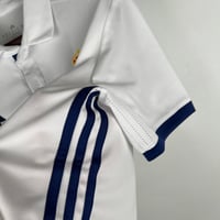 Image 3 of Real Madrid 2016/17 Retro
