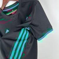 Image 3 of Real Madrid 2017/18 Away