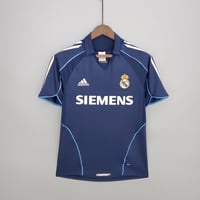 Image 1 of Real Madrid 2005/06 Away Retro