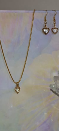 Image 4 of ARIIPAEA Lueur d’Or Collection (Glow of Gold Collection)