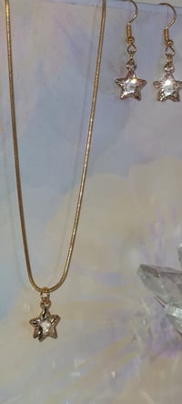 Image 5 of ARIIPAEA Lueur d’Or Collection (Glow of Gold Collection)