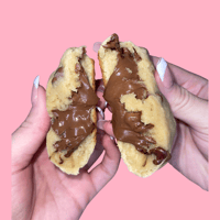 Image 3 of Chocolate chip cookie stuffed with nutella
