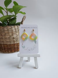 Image 1 of Spring Marble Beths
