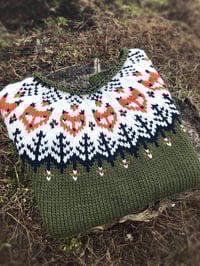 Image 4 of “Into the wild” sweater - Pine green - Ready to ship