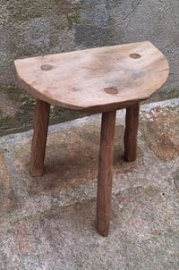 Image 3 of Tabouret tripode art populaire