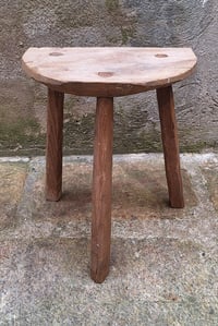 Image 1 of Tabouret tripode art populaire