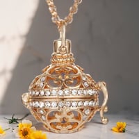 Image 2 of Vintage-Inspired Essential Oil Pendant – Timeless Wellness Accessory