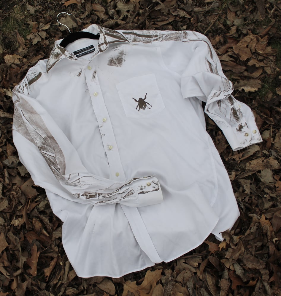 Image of Muddy Bug Button Up (Size 16)