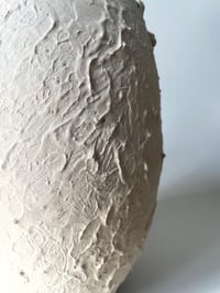 Image 2 of Vase dune