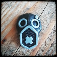 Image 4 of Mini Magnet "GAZ MASK" [Sur Commande]