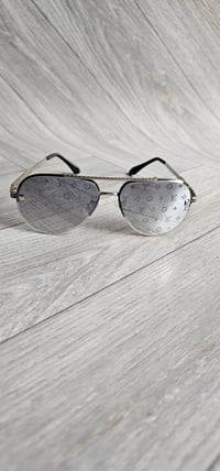 Image 2 of Unisex  or Mens Sunglasses  (1:1)
