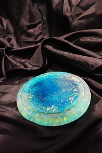 Image 3 of Puffy Blue Ink Handmade Glitter Circular Resin Tray
