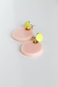 Image 5 of Peach Dangly round acrylic earrings
